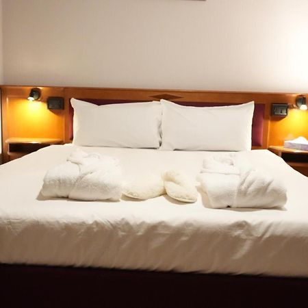Sn Hotel And Restaurant Langgons Экстерьер фото