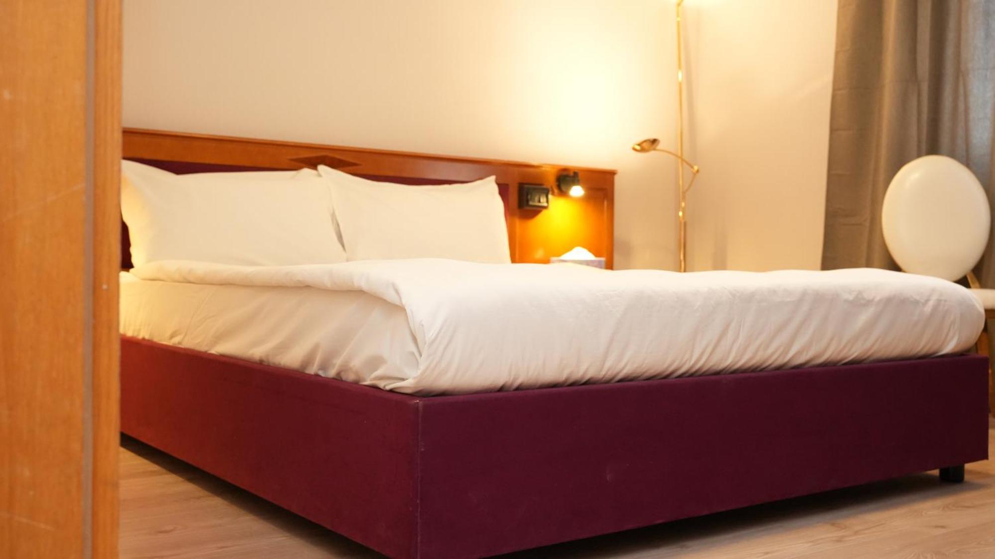 Sn Hotel And Restaurant Langgons Экстерьер фото